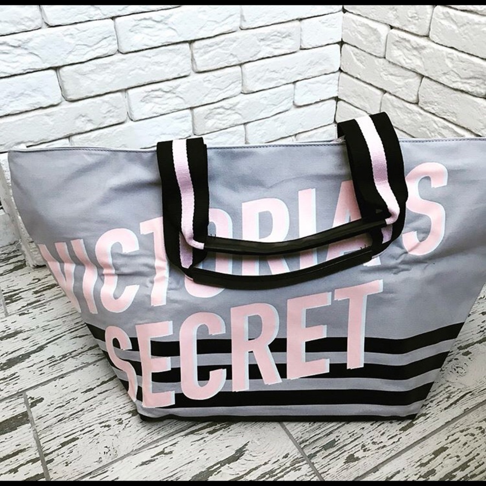 Victoria’s Secret LIMITED EDITION WEEKENDER Tote